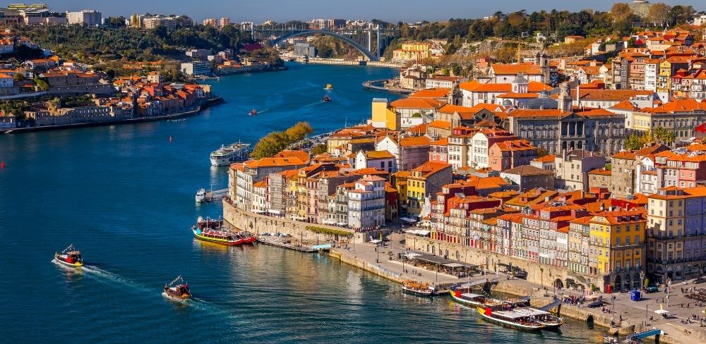 Vista sobre o Porto e o Rio Douro.